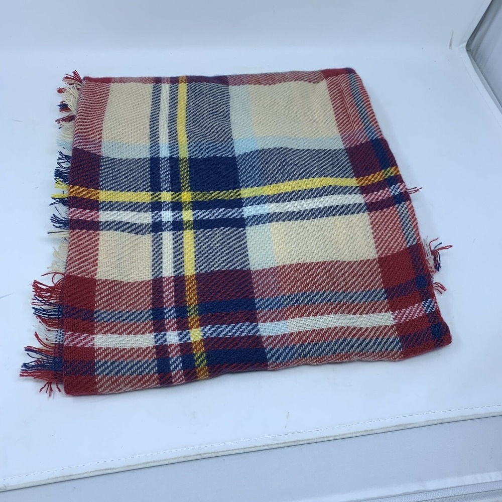 NEW Stadium blanket scarf red & blue plaid acrylic - Picture 3 of 8